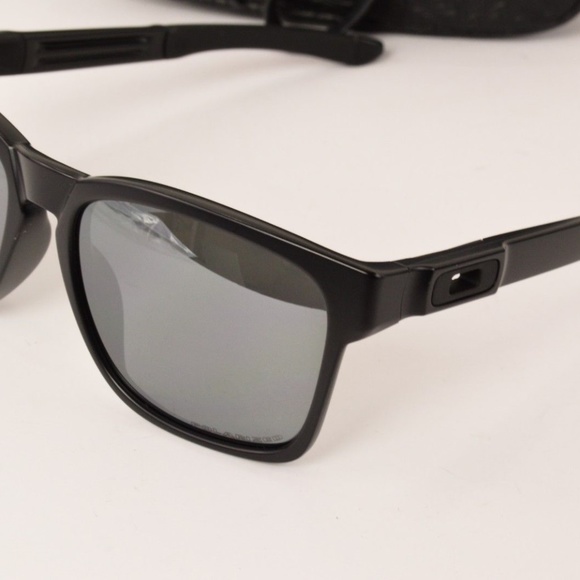 Oakley Catalyst Matte Black Polarized 